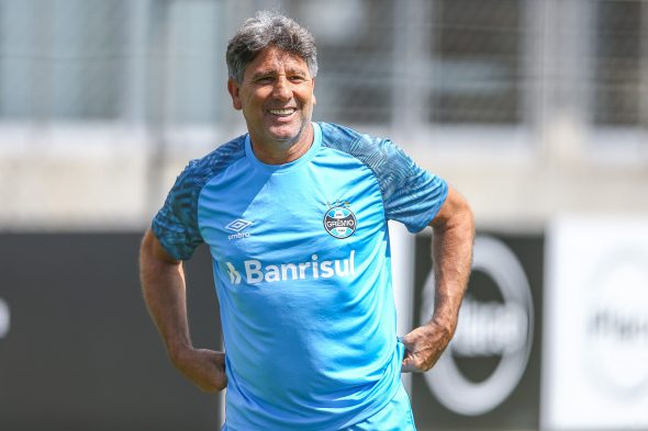 “PARA QUARTA – FEIRA, VAI DEPENDER DELE”! DIZ RENATO GAÚCHO SOBRE SITUAÇÃO DE ATACANTE ANTES DE GRÊMIO X FLAMENGO